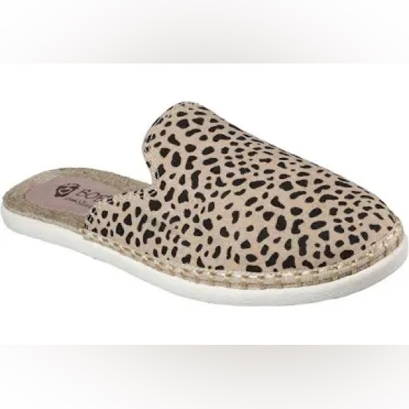 BOBS from Skechers Shoes - BOBS from Skechers Leopard Print Slip-On Mule in Tan and Black